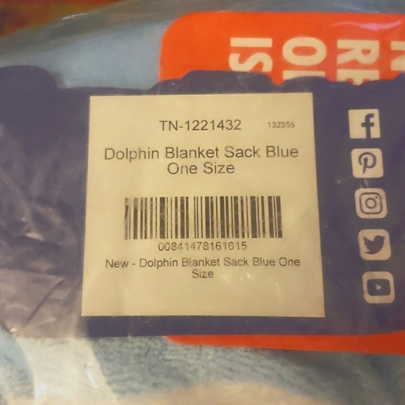 Funziez! Blue Dolphin Blanket/Sleeping Bag - Picture 5 of 5